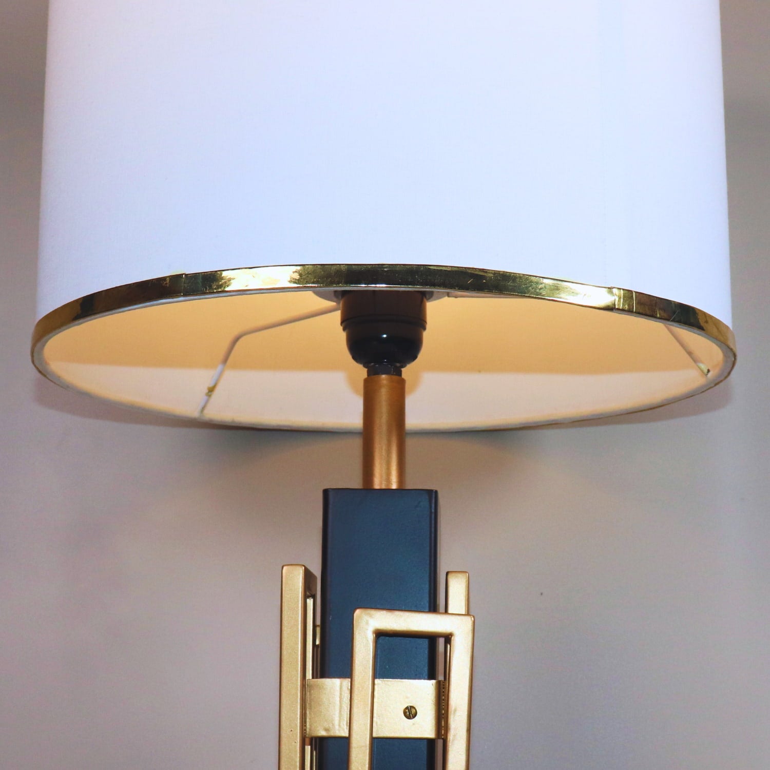The Italian Leggro Table Lamp