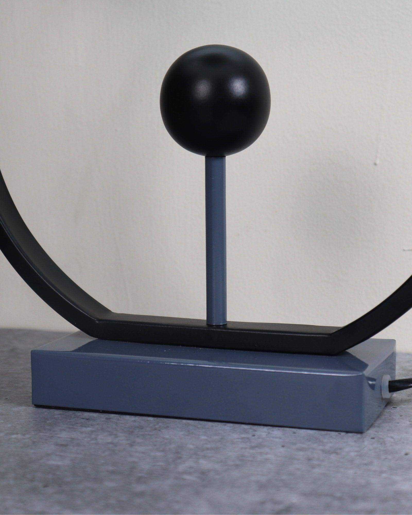 The ARC Table lamp - LOOSEBUCKET