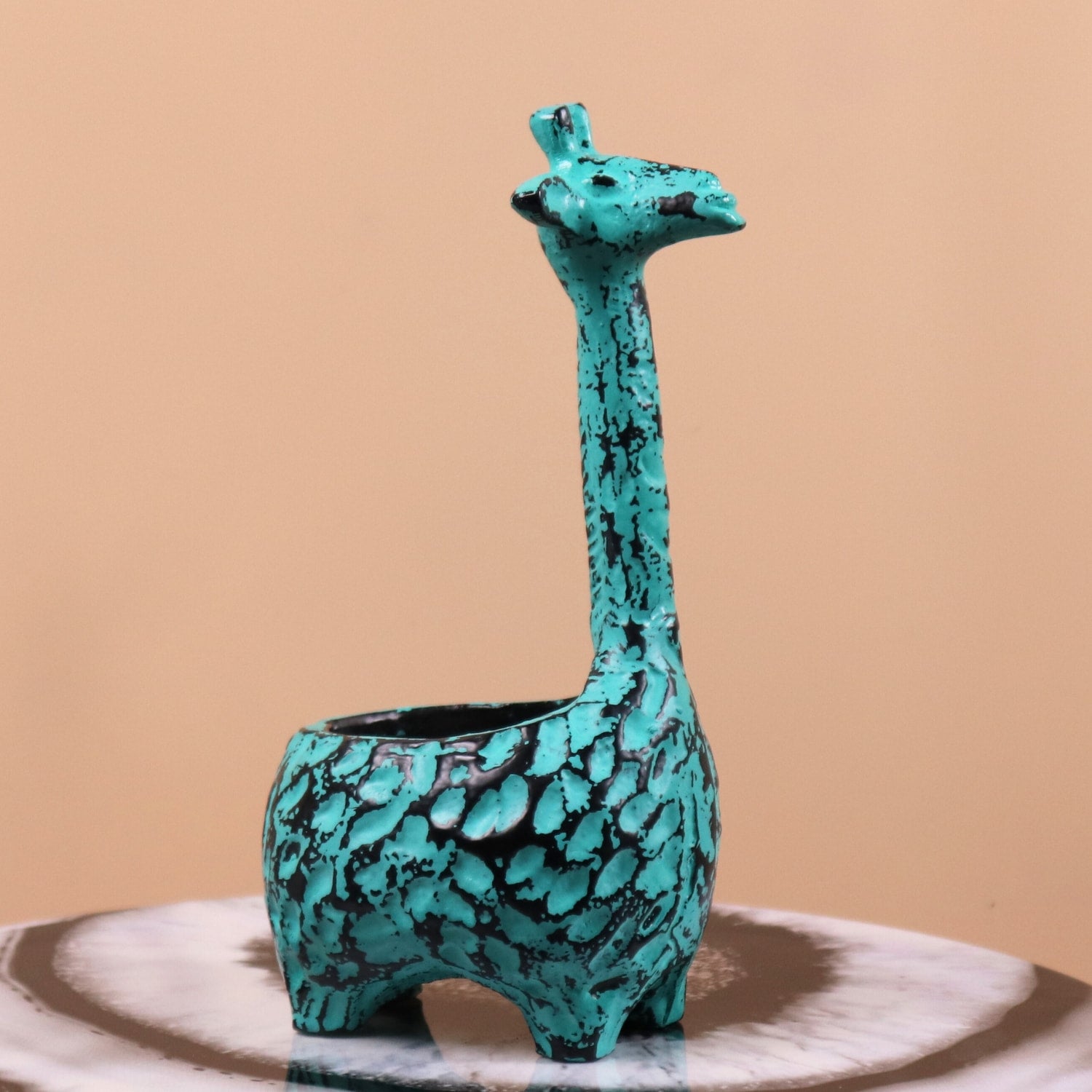 Giraffe table figurine, giraffe table sculpture