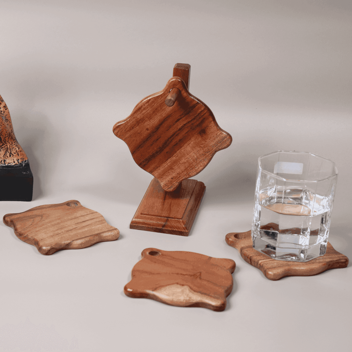 The Curvy Figure Acacia wood Table coasters - LOOSEBUCKET