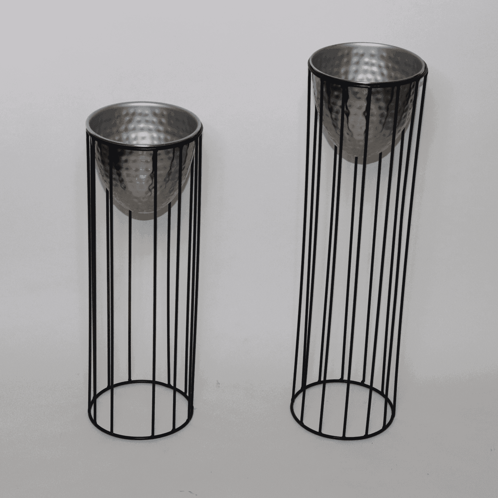 Ineluctable Silver Metal planters (Set of 2) - LOOSEBUCKET