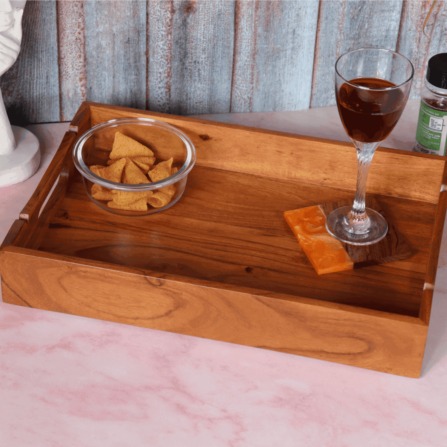 The Curvy Rule Acacia wood serving tray - LOOSEBUCKET