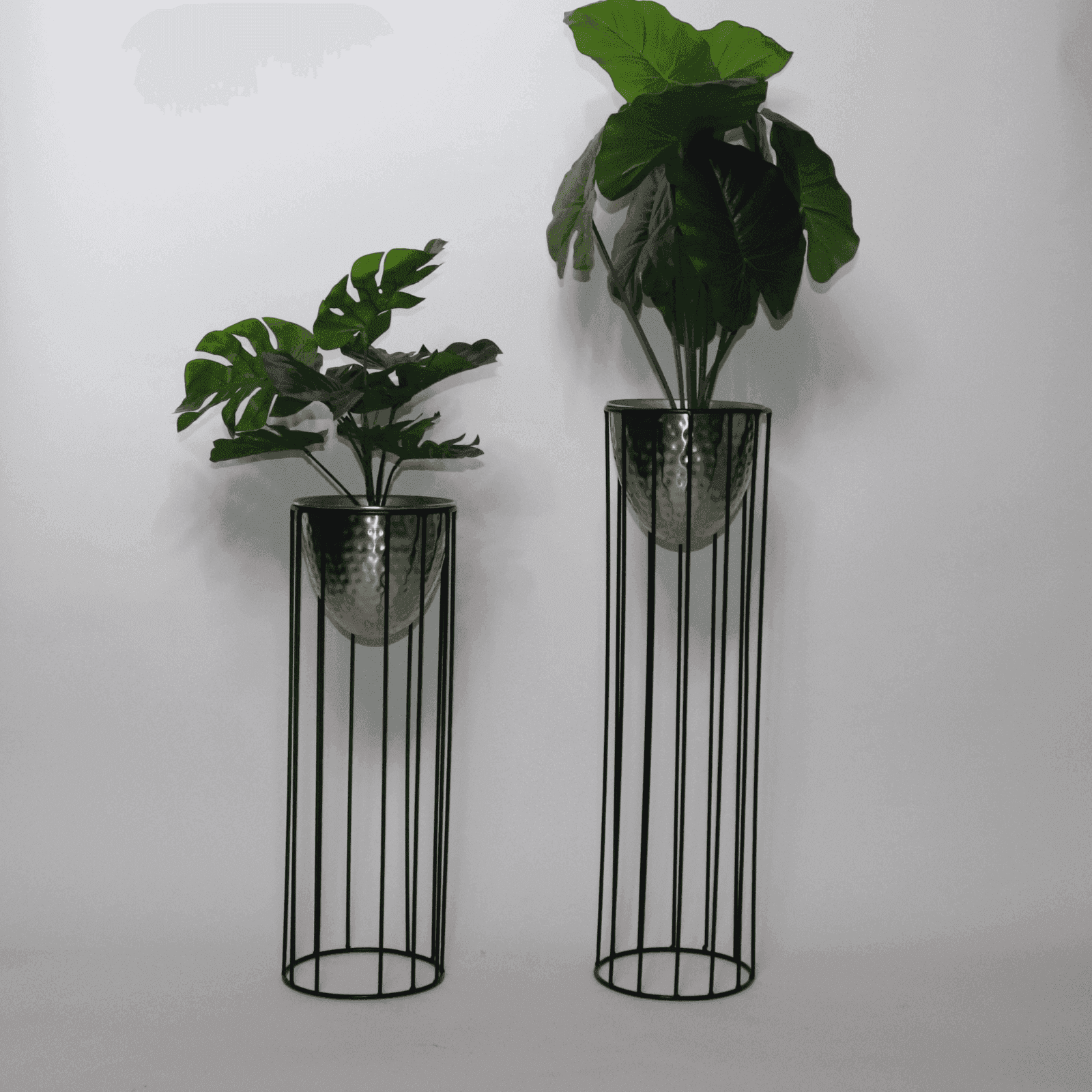 Ineluctable Silver Metal planters (Set of 2) - LOOSEBUCKET