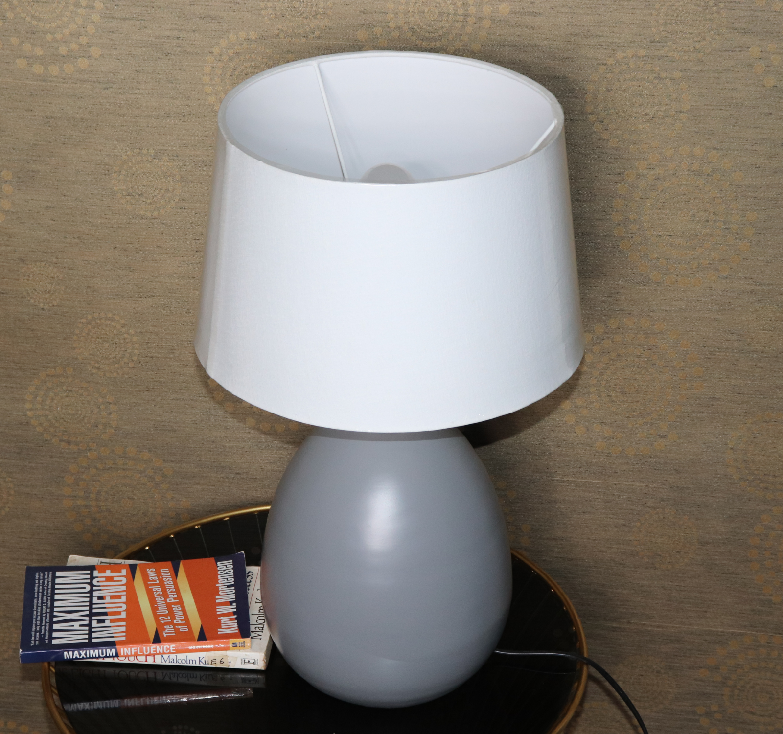 The Royal Gray Metal Table Lamp - LOOSEBUCKET