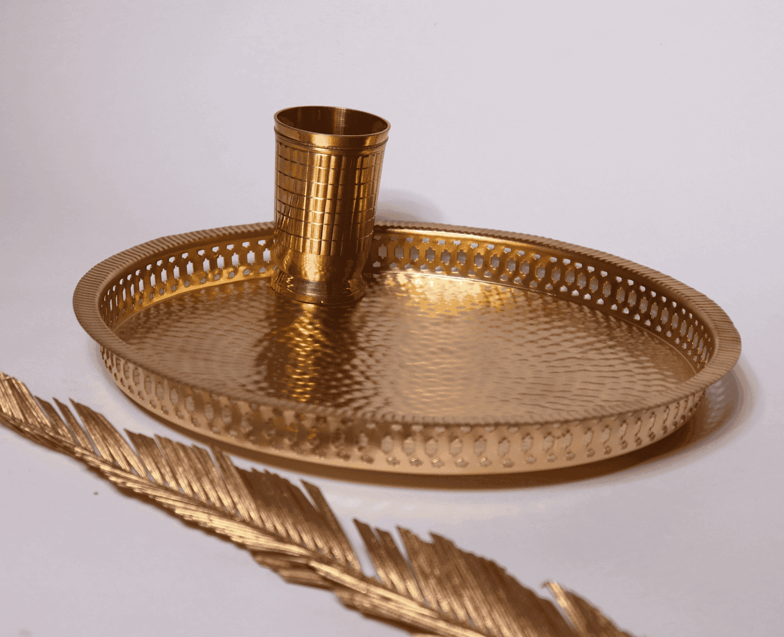 The Royal King Metal Tray (Gold Finish) - LOOSEBUCKET