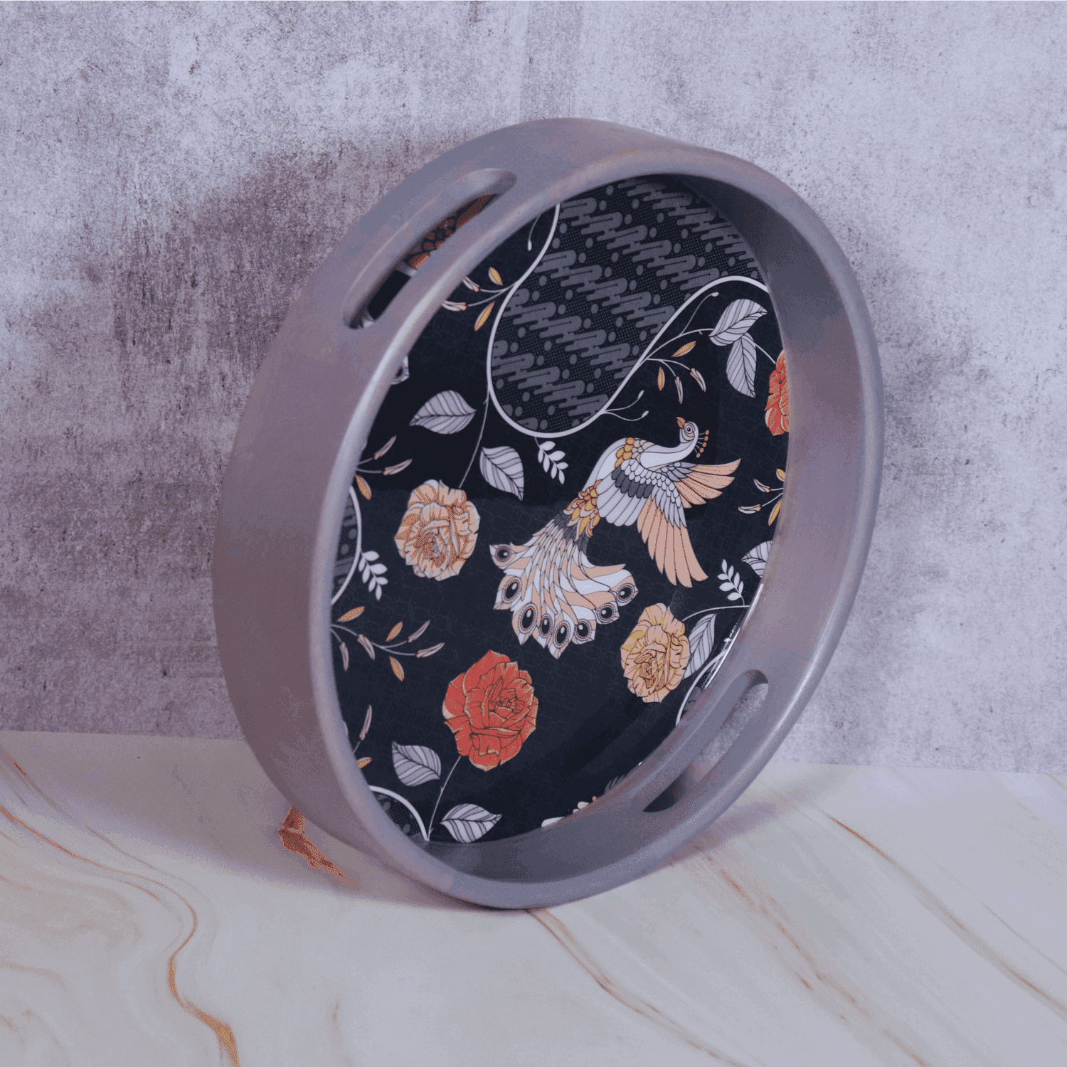 The Batik Mango wood Round Serving Tray - LOOSEBUCKET