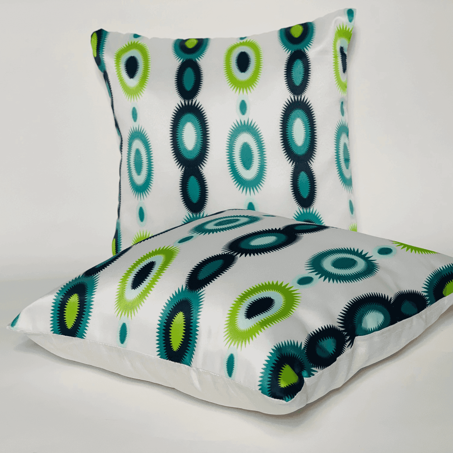 The Blissful Cushion covers - LOOSEBUCKET