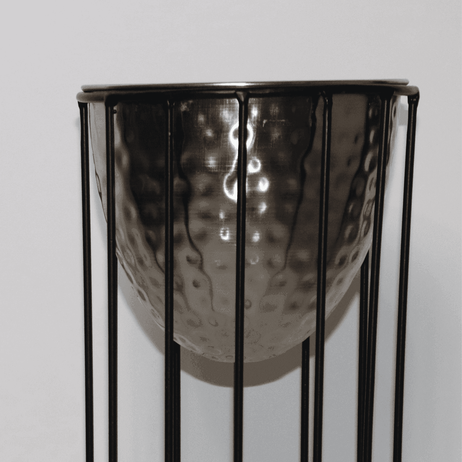 Ineluctable Silver Metal planters (Set of 2) - LOOSEBUCKET