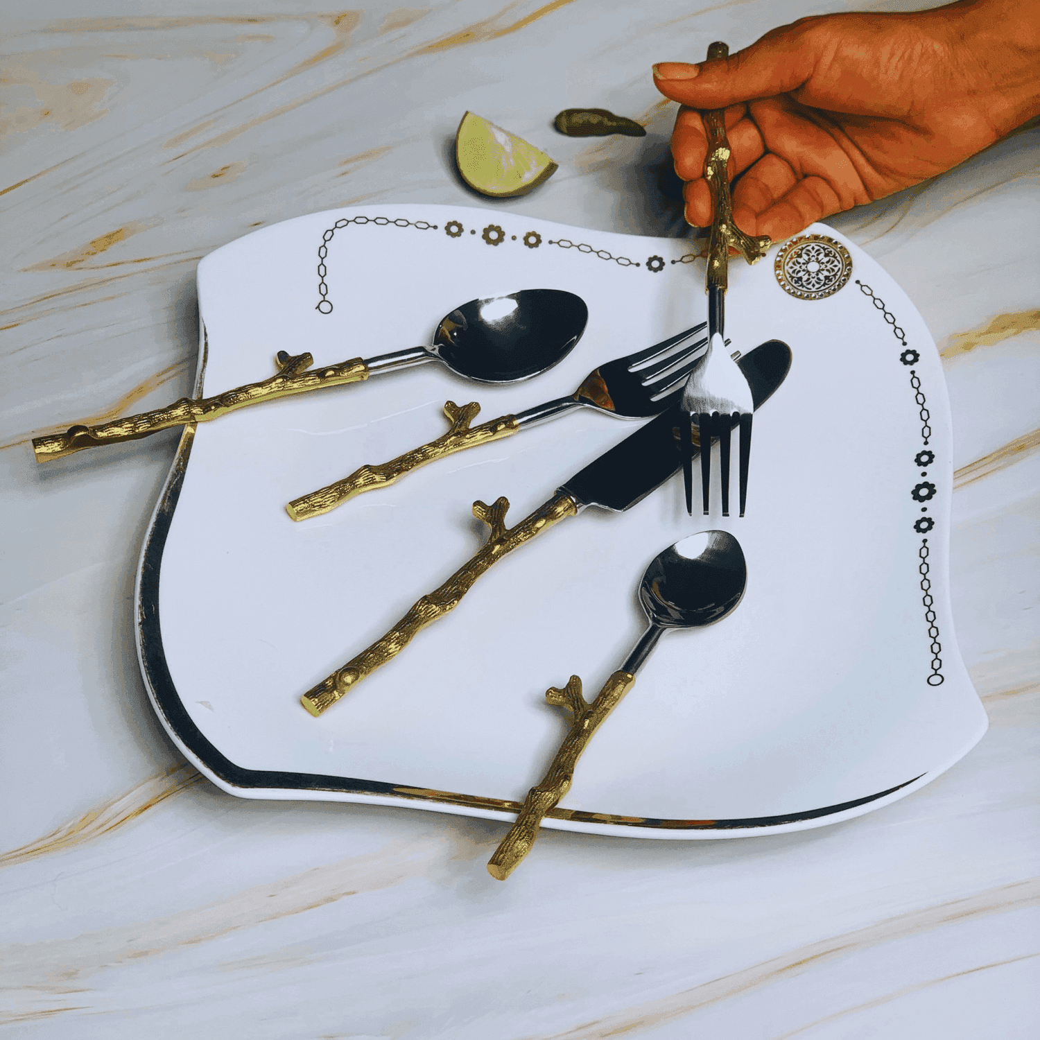 Silver shine & Gold PVD Coating Cutlery Set (The AURA Collection) - LOOSEBUCKET