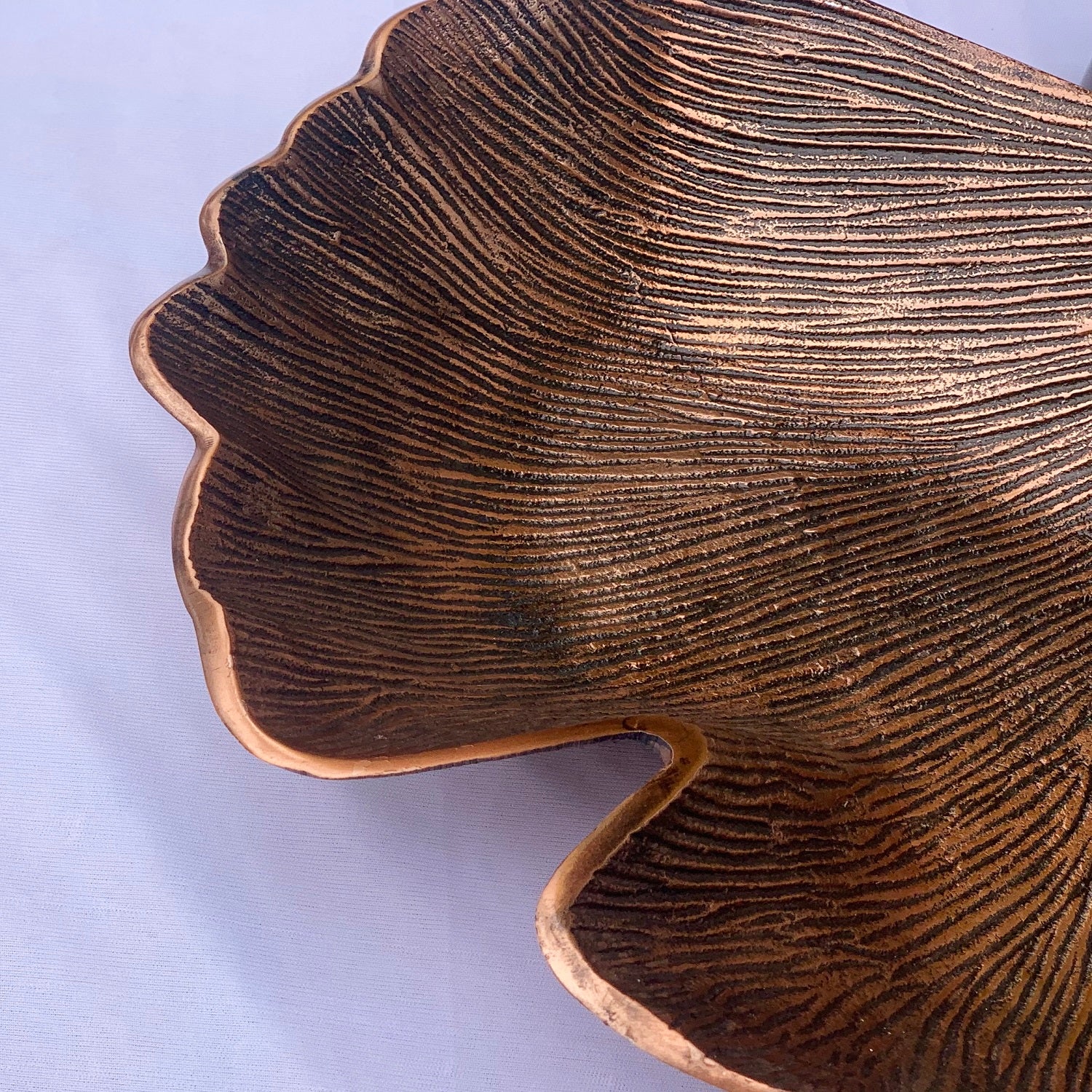 Lotus Leaf Metal Basket Copper antique - LOOSEBUCKET